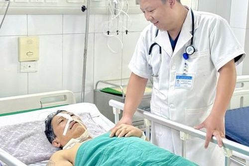 Kỳ tích cứu sống người đàn ông bị sơ gan chỉ còn 1% cơ hội sống vì 1 thói quen nhiều nam giới Việt mắc phải