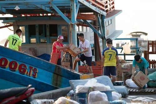 Buổi sáng ở quần đảo Nam Du