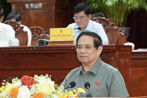 Thủ tướng: Cán bộ chần chừ, không chịu làm, sợ trách nhiệm phải xử lý, phải thay