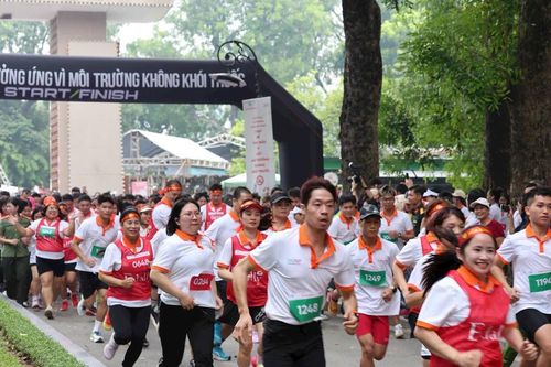 Gần 2000 phụ nữ chạy hưởng ứng Vì môi trường không khói thuốc lá