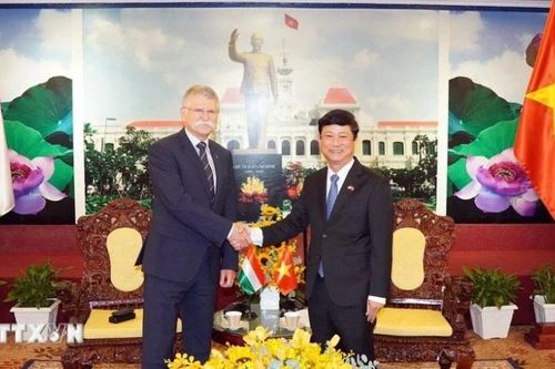 Tăng cường giao lưu, hợp tác địa phương Việt Nam-Hungary