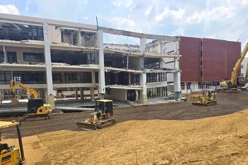 Thái Lan lấp gần xong hố tử thần khổng lồ tại Bangkok