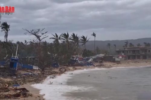 Người Philippines sơ tán ứng phó bão Fengshen