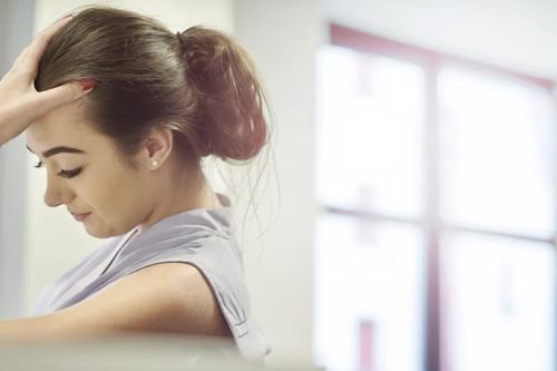 Thế hệ Gen Z đối mặt với 'đại khủng hoảng việc làm' khi các tập đoàn toàn cầu ưu tiên AI thay vì tuyển dụng nhân sự mới