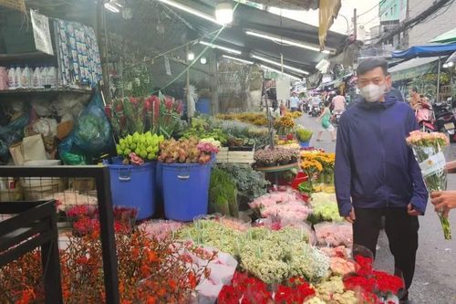 TPHCM: Thị trường hoa tươi trầm lắng dịp lễ 20-10