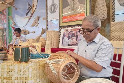 Nghệ nhân đưa mây tre vươn tầm thế giới, thu tiền tỷ