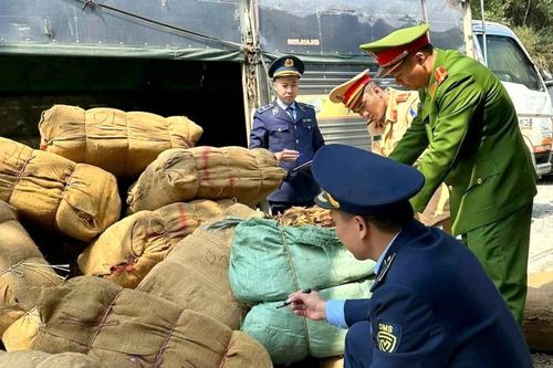 Tỉnh ủy Cao Bằng vào cuộc sau thông tin lực lượng chức năng 'thả mốc' làm ngơ buôn lậu vùng biên