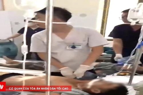6 người nhập viện nghi ngộ độc rượu