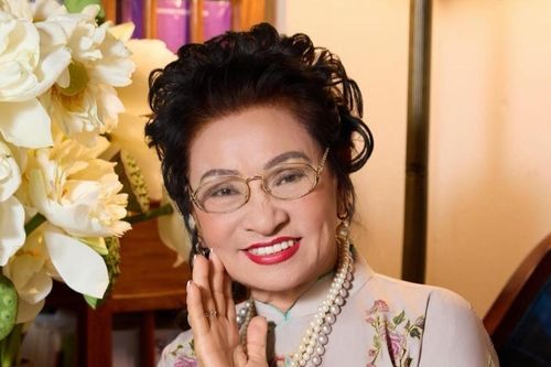 2 người mẹ 'đẹp, nổi tiếng và lạ lùng' của NSND Thanh Lam và NSND Lê Khanh