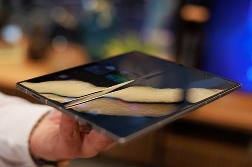 Kế hoạch chấn động của Apple: Hoãn ra mắt iPhone Fold, 'chia đôi' dòng iPhone 18