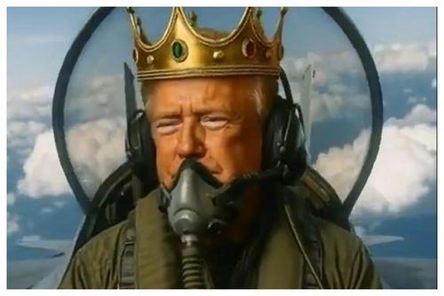 Ông Trump hóa thân thành 'vua', ném bom người biểu tình trong đoạn video AI gây sốc
