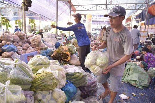 Người dân đóng góp hàng trăm tấn lương thực, thực phẩm dịp lễ hội Nguyễn Trung Trực