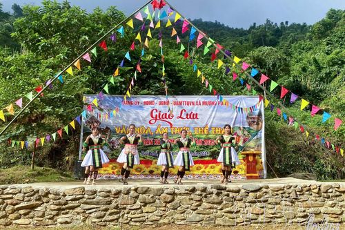 Sôi nổi giao lưu văn hóa, thể thao dân tộc xã Mường Pồn