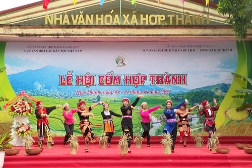Hợp Thành vui hội cốm mùa thu