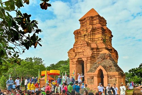 Khoảnh khắc rộn ràng trong Lễ hội Katê
