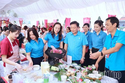 Sôi nổi Hội thi 'Nấu chè sắc màu' trong công nhân lao động
