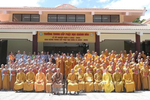 Khánh Hòa: Lễ tốt nghiệp khóa X, khai giảng Trung cấp Phật học khóa XI