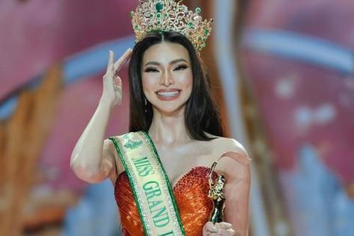 MC nổi tiếng dẫn bản tin giờ vàng đăng quang Miss Grand International 2025