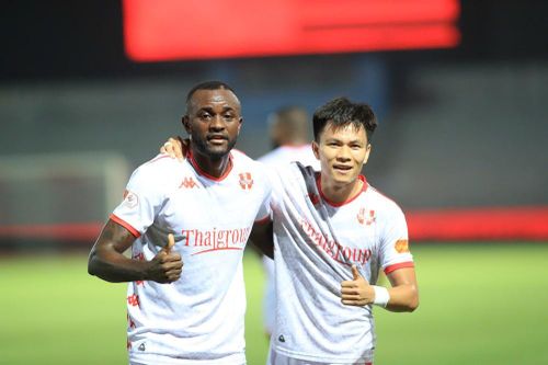 V-League: Thủng lưới hai lần trong 4 phút, Hoàng Anh Gia Lai gục ngã trên sân Hải Phòng