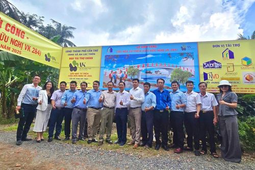 Hội Xây dựng TP. Cần Thơ cùng các nhà hảo tâm tài trợ xây dựng cầu Ngã Tư Trên
