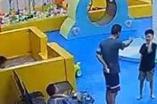 Vụ cháu bé 8 tuổi bị tát tại quán cafe: Công an Hà Nội vào cuộc