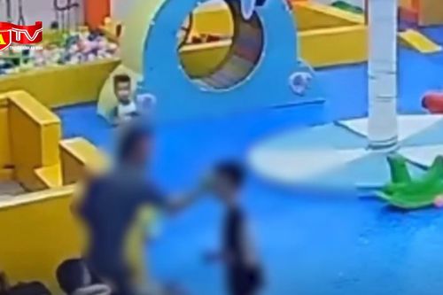 Hà Nội: Triệu tập người đàn ông hành hung trẻ em tại khu vui chơi
