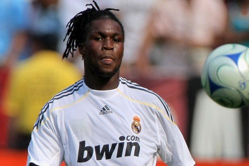 Cựu sao Real Madrid đột quỵ