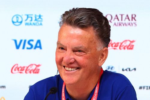 HLV Van Gaal khiến bóng đá Indonesia hụt hẫng
