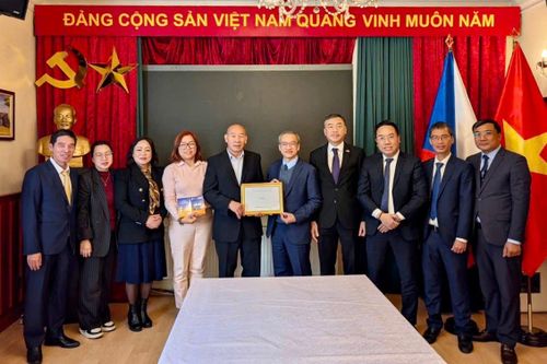 Bộ Văn hóa, Thể thao và Du lịch thăm và làm việc tại Cộng hòa Séc