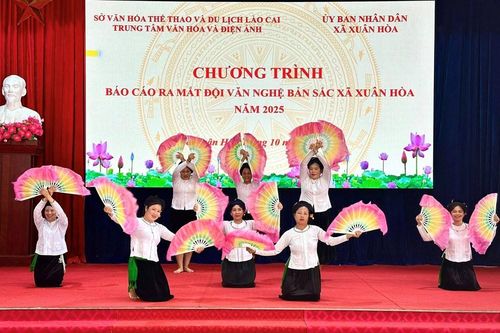 Gắn phong trào văn hóa, văn nghệ các dân tộc với phát triển du lịch cộng đồng