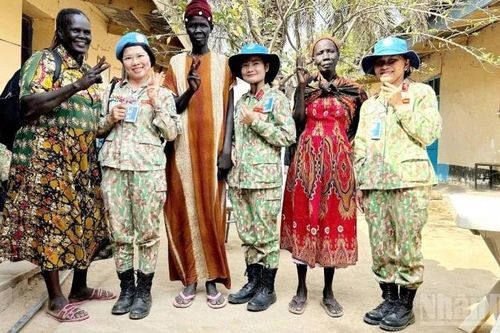 Những 'bông hồng' tham gia lực lượng gìn giữ hòa bình
