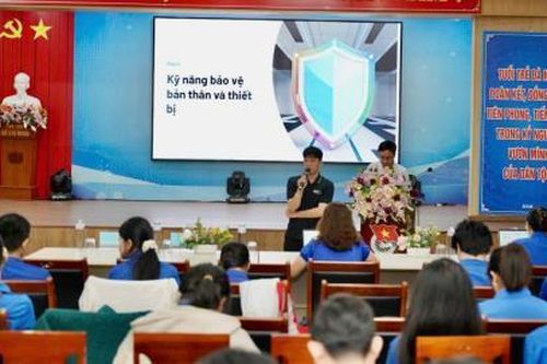 Tập huấn kỹ năng sử dụng Internet, mạng xã hội an toàn, văn minh cho đoàn viên thanh niên