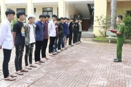 Côn đồ làng sa lưới