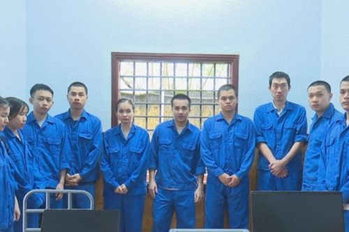 'Long Hồng Kông' và đồng phạm chiếm đoạt 140 tỉ đồng của hơn 1.000 người dân