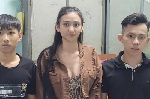 'Nữ quái' rủ đàn em đi đánh đối thủ trọng thương