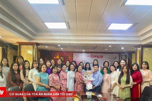 Báo Công lý tổ chức gặp mặt thân mật nữ cán bộ, người lao động nhân Ngày Phụ nữ Việt Nam 20/10