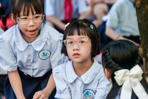Nhà nghiên cứu Harvard tiết lộ 4 bí mật của bố mẹ có con gái tự tin, bản lĩnh