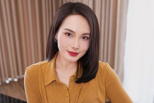 Diễn viên Lan Phương khoe lưng trần sexy, Bảo Thanh giản dị vẫn xinh đẹp