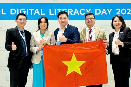 Một tổ chức giáo dục Việt Nam và 2 cô giáo TPHCM nhận giải thưởng giáo dục số