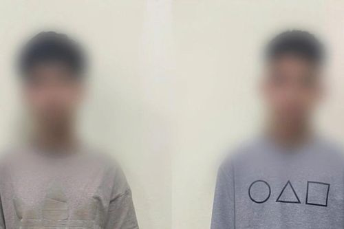 Hai thiếu niên xăm trổ ở Hà Nội đánh bạn, bắt quỳ rồi quay clip tung lên TikTok