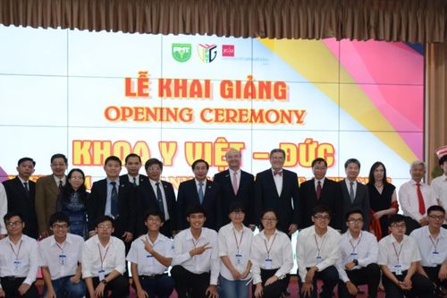 Trường ĐH Y khoa Phạm Ngọc Thạch bị đột ngột chấm dứt chương trình đào tạo hợp tác Y Việt - Đức