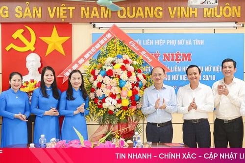 Thường trực Tỉnh ủy chúc mừng Hội LHPN tỉnh nhân Ngày Phụ nữ Việt Nam