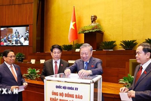Đại biểu Quốc hội ủng hộ đồng bào khắc phục hậu quả bão lũ