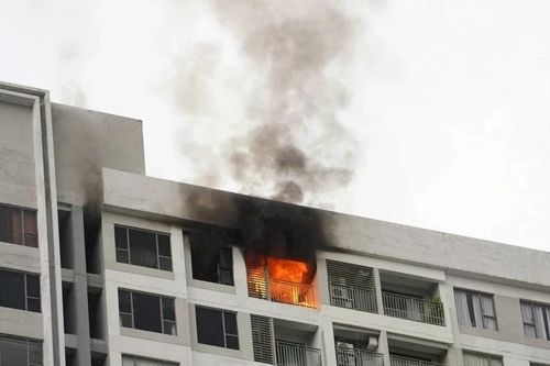 Thành phố Hồ Chí Minh: Cháy dữ dội trên tầng 27 của khu chung cư cao cấp