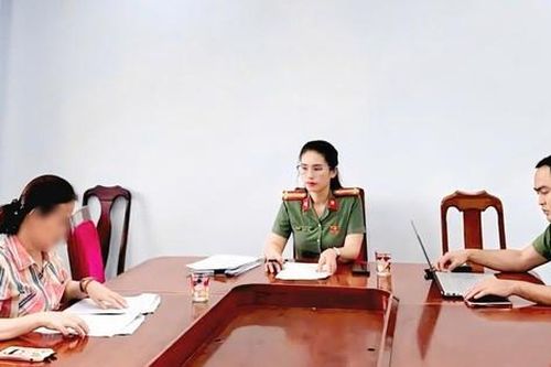 Lợi nhỏ, rủi ro lớn khi mua bán USD ở tiệm vàng