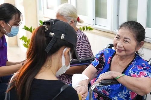 TPHCM: Nhiều hoạt động chăm lo bệnh nhân nữ trong dịp 20-10