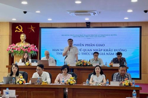 Bộ Công Thương phân giao hạn ngạch nhập khẩu 100.000 tấn đường