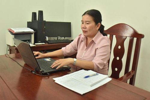Người phụ nữ hết lòng vì dân