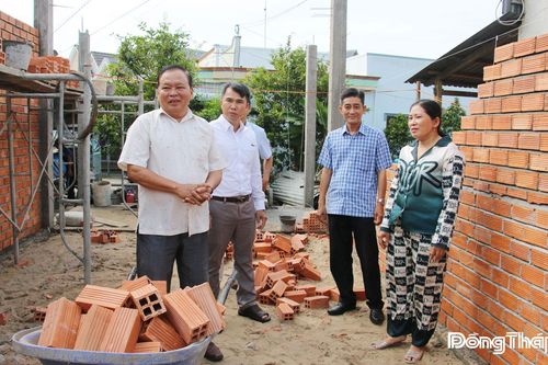 TỔ CẤT NHÀ TÌNH THƯƠNG SỐ 2 ĐỊNH YÊN: Hết lòng vì mái ấm cho người nghèo