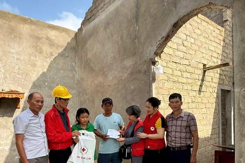 Hội Chữ thập đỏ tỉnh Gia Lai hỗ trợ bà con vùng lũ Nghệ An, Hà Tĩnh